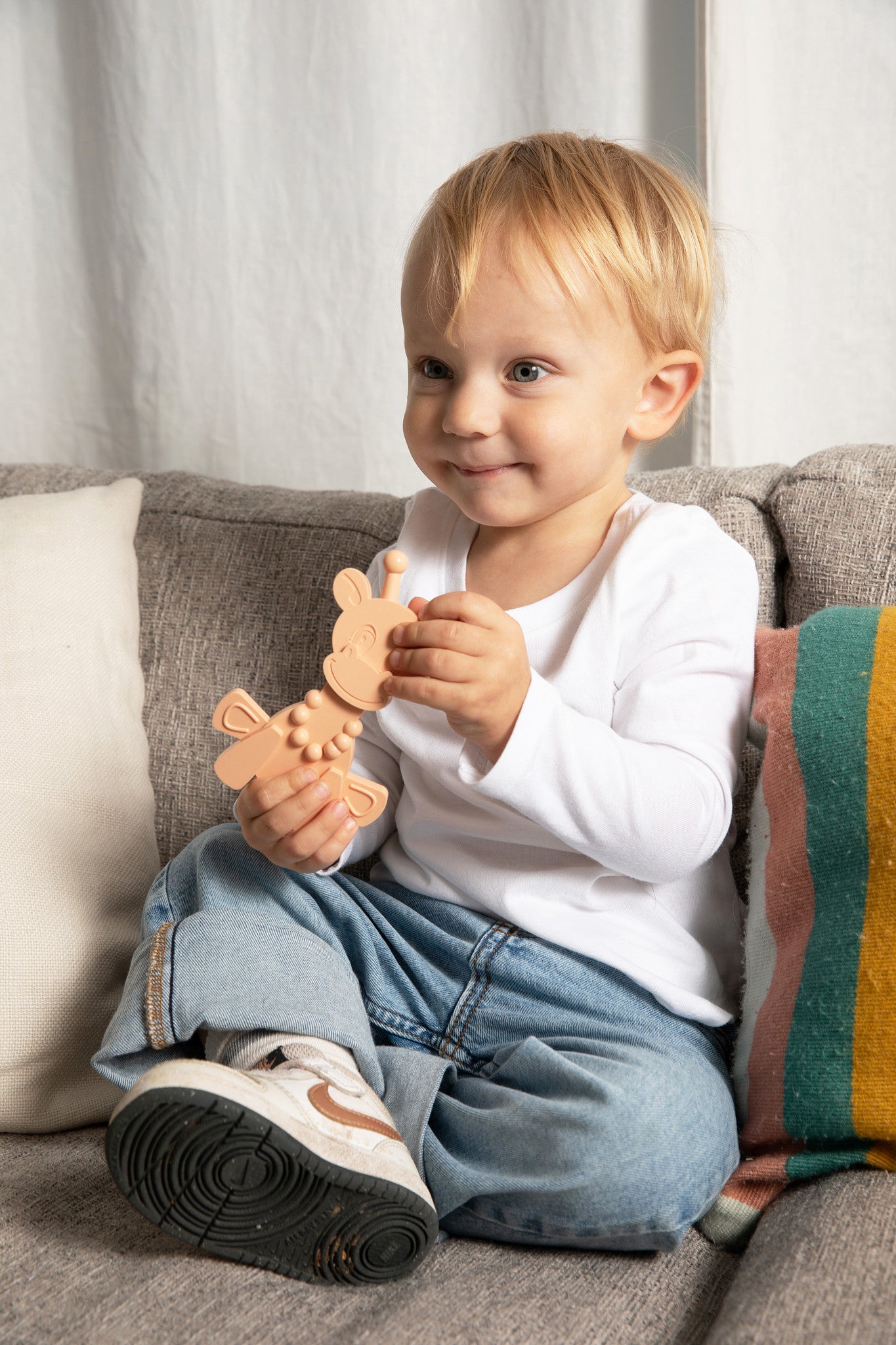 The Little Bamber - Pink - Natural Rubber & Baltic Amber Teething Toy